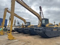 Amphibious excavator 5