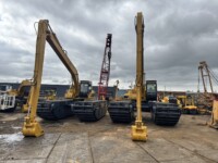 Amphibious excavator 7