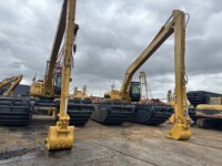 Amphibious excavator 8